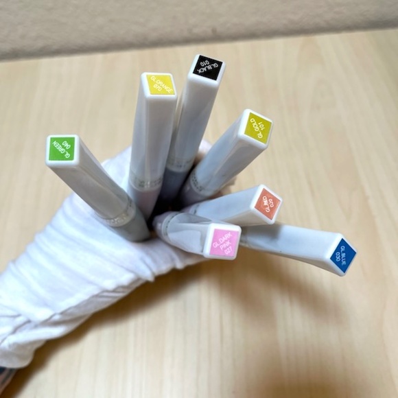 Set of 7 Zig Wink of Stella. Japanese Brush Paint Pens. Metallic inks. EUC - Picture 5 of 14